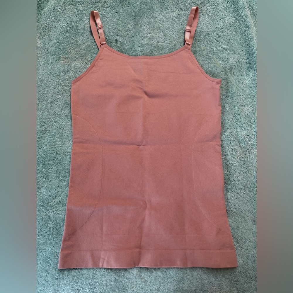 Shapermint scoop neck cami. Size XL. Pink. New with tags.